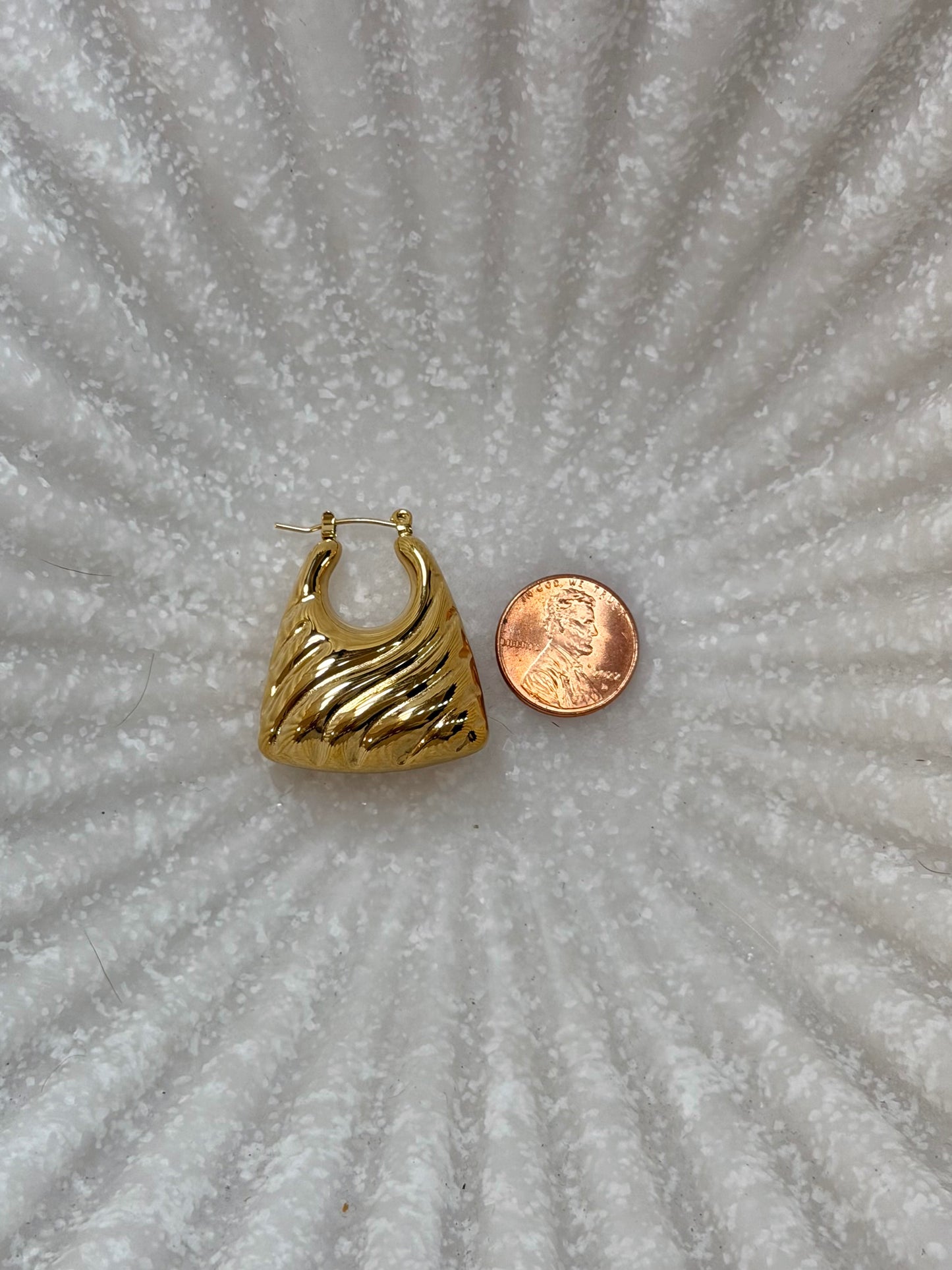 Luma Earrings (Gold)